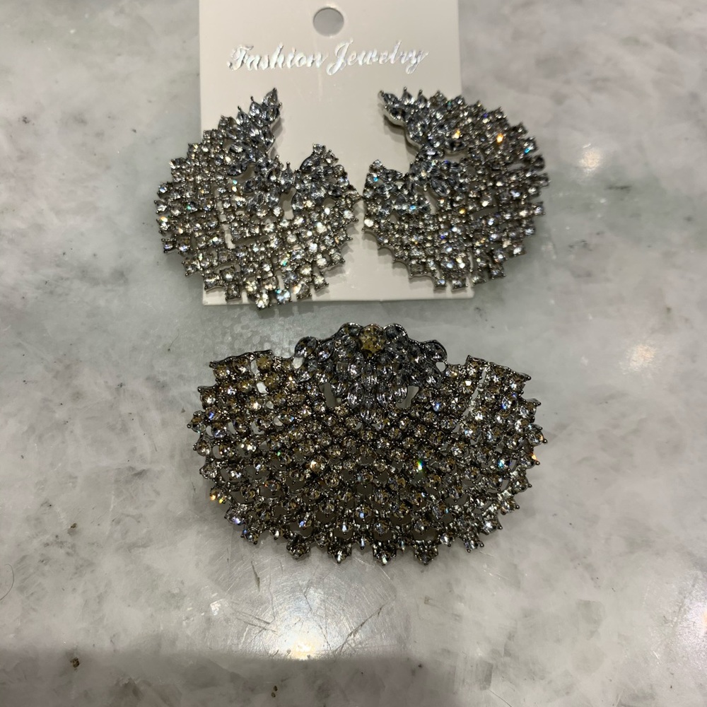 Earrings and ring set
